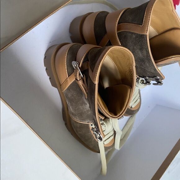 [christian louboutin] bnib macadamia hiking boots - Picture 12 of 16